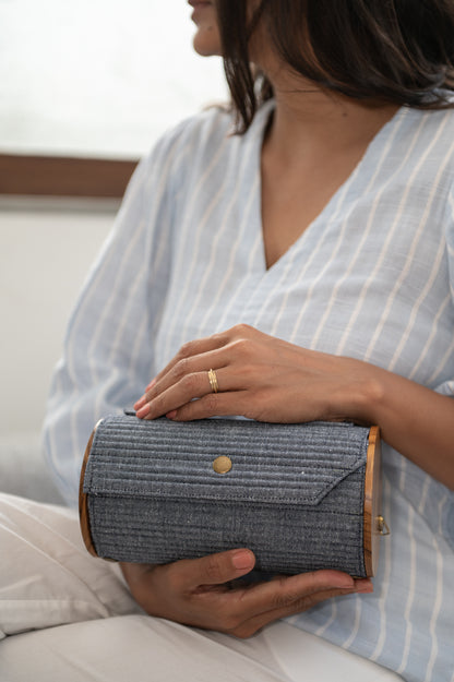 DOVE & SLATE Round Clutch - Changeable Sleeve