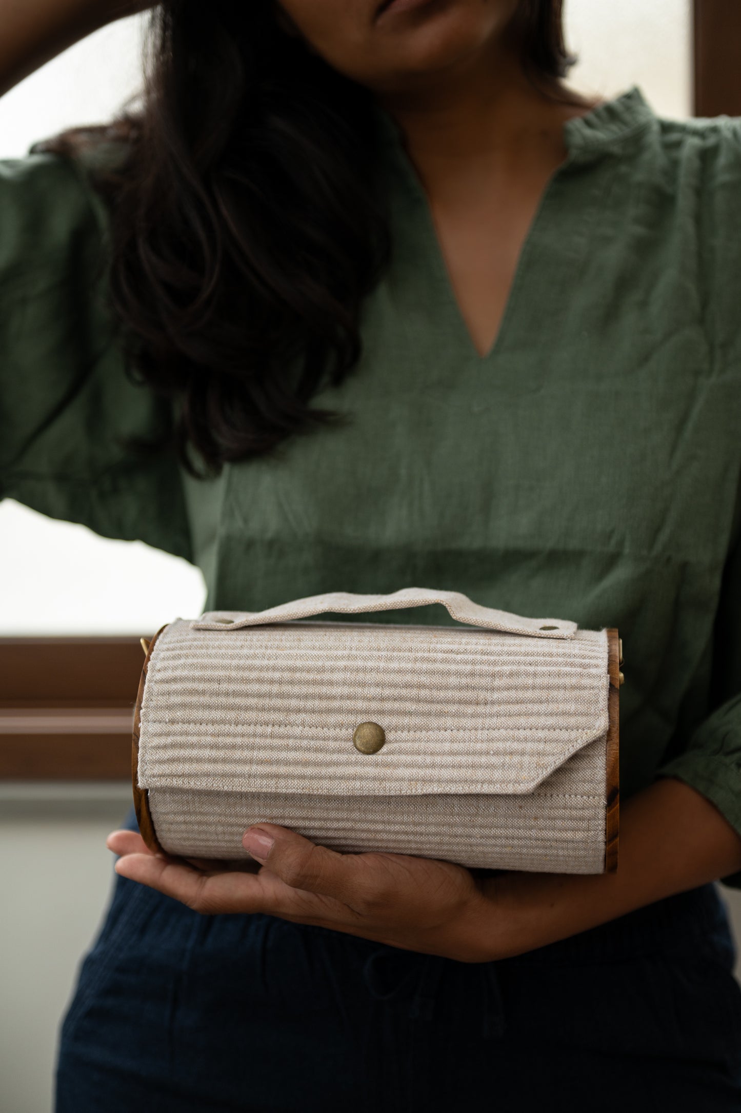 OAT & COCOA Round Clutch - Changeable Sleeve